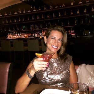 Adorable sequin top!